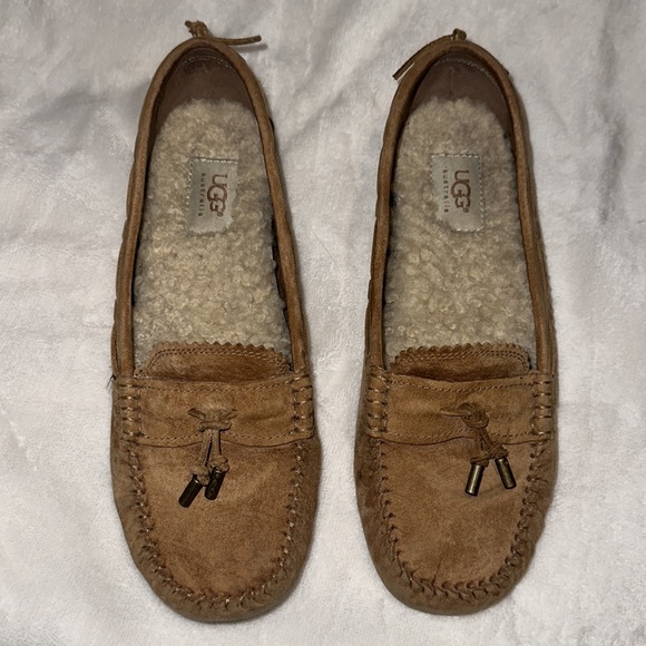 UGG Roni Loafer - Picture 2 of 7